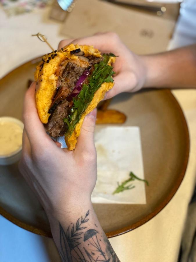 Penzion & Restaurace U Vily Sezimovo Usti Dış mekan fotoğraf